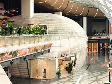 louis vuitton lounge|louis vuitton restaurant locations.